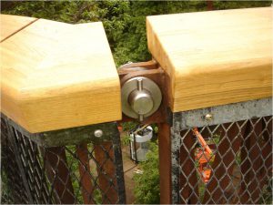 balustrade bolt connection - Kew Gardens Treetop Walkway by Marks Barfield Architects