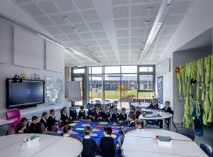 classroom - University of Cambridge Primary School by Marks Barfield Architects