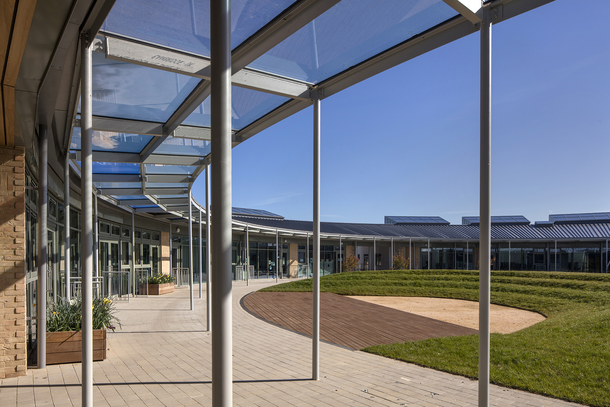 courtyard - University of Cambridge Primary School by Marks Barfield Architects